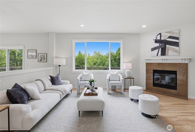 252 245th Place NE, Sammamish, WA 98074