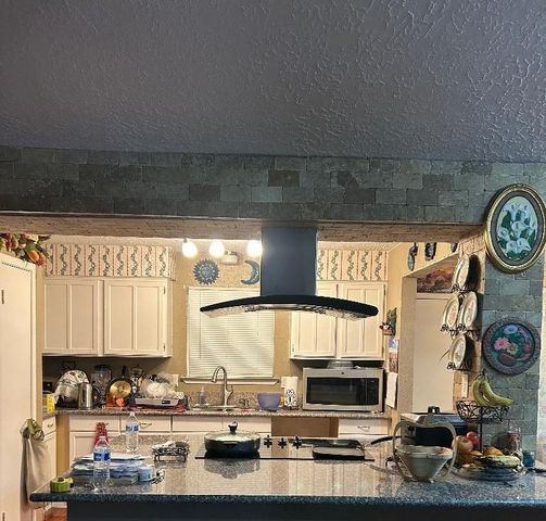 2707 Crested Butte Court, Houston, TX 77067