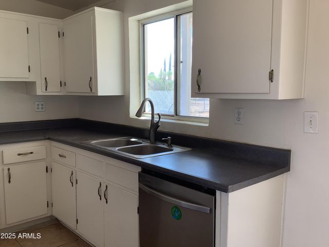 550 N BOWIE Avenue, Willcox, AZ 85643