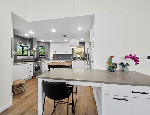 601 NORTON STREET, Longboat Key, FL 34228