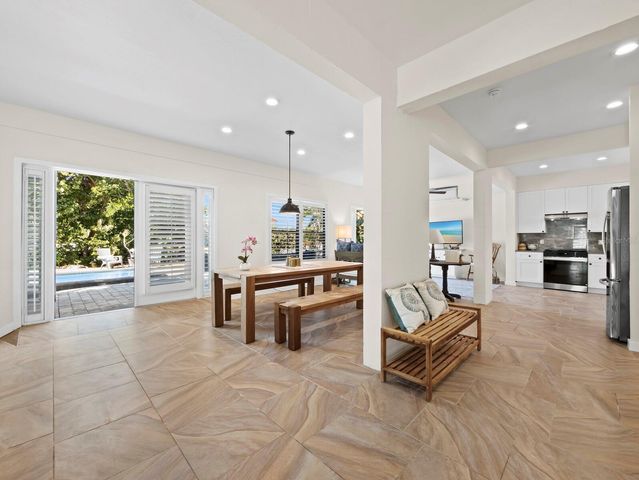 601 NORTON STREET, Longboat Key, FL 34228