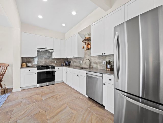 601 NORTON STREET, Longboat Key, FL 34228