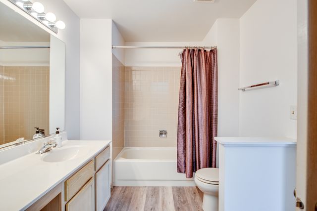 1216 Arapaho Court 1216, Naperville, IL 60540