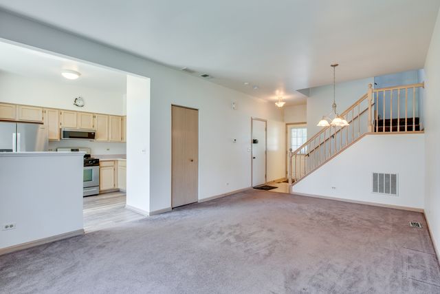 1216 Arapaho Court 1216, Naperville, IL 60540