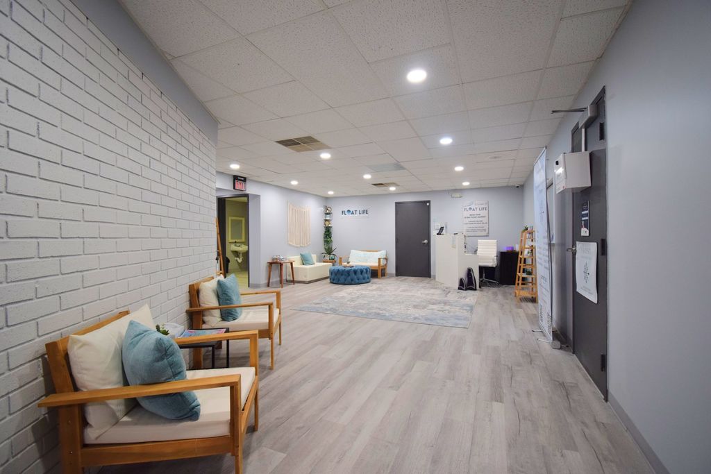 Image 16 of property listing at 1708 Jefferson Avenue, Mt Vernon, IL 62864