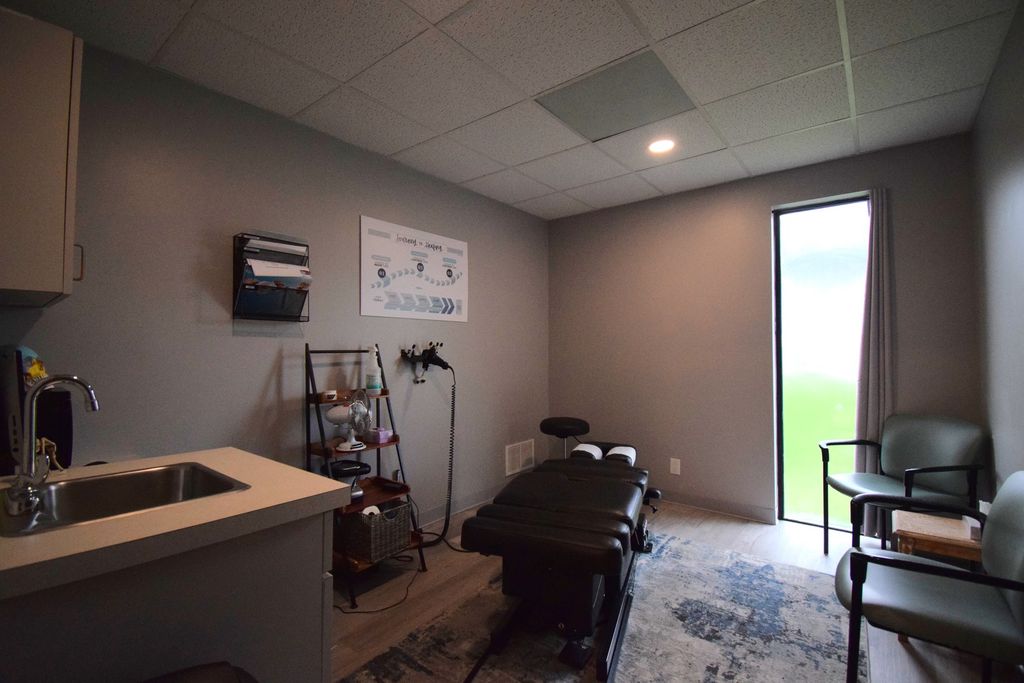 Image 23 of property listing at 1708 Jefferson Avenue, Mt Vernon, IL 62864