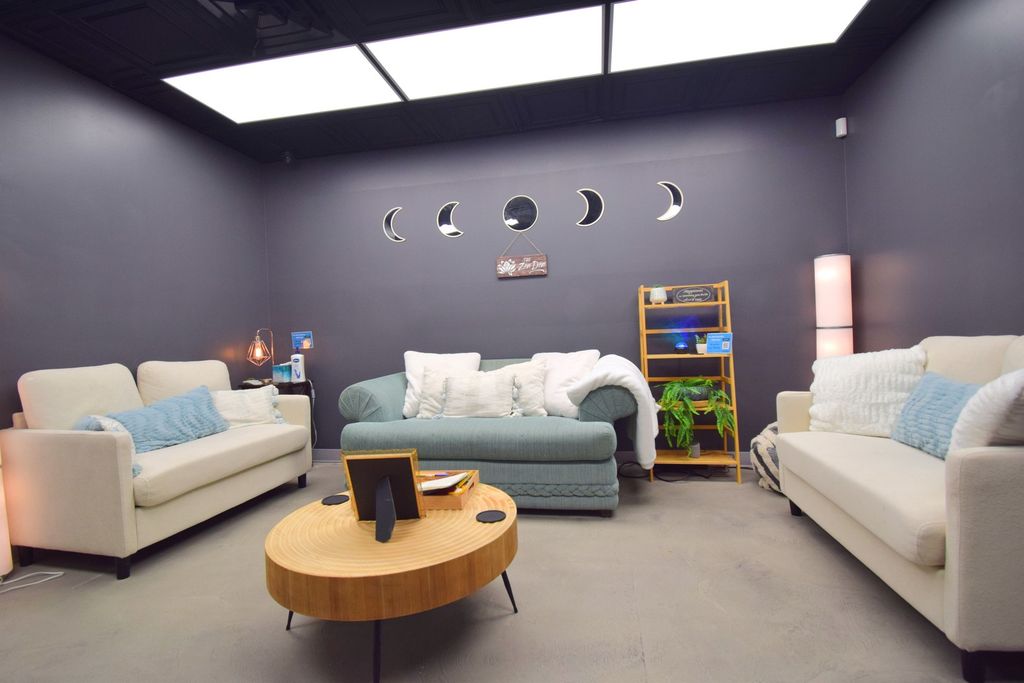 Image 34 of property listing at 1708 Jefferson Avenue, Mt Vernon, IL 62864