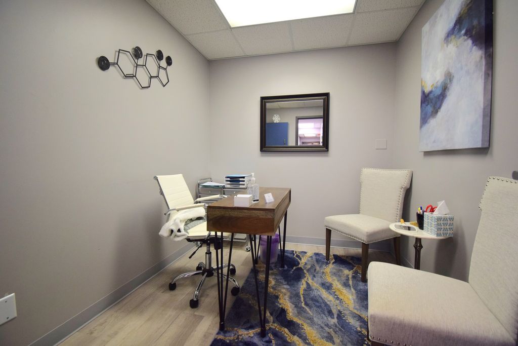 Image 42 of property listing at 1708 Jefferson Avenue, Mt Vernon, IL 62864