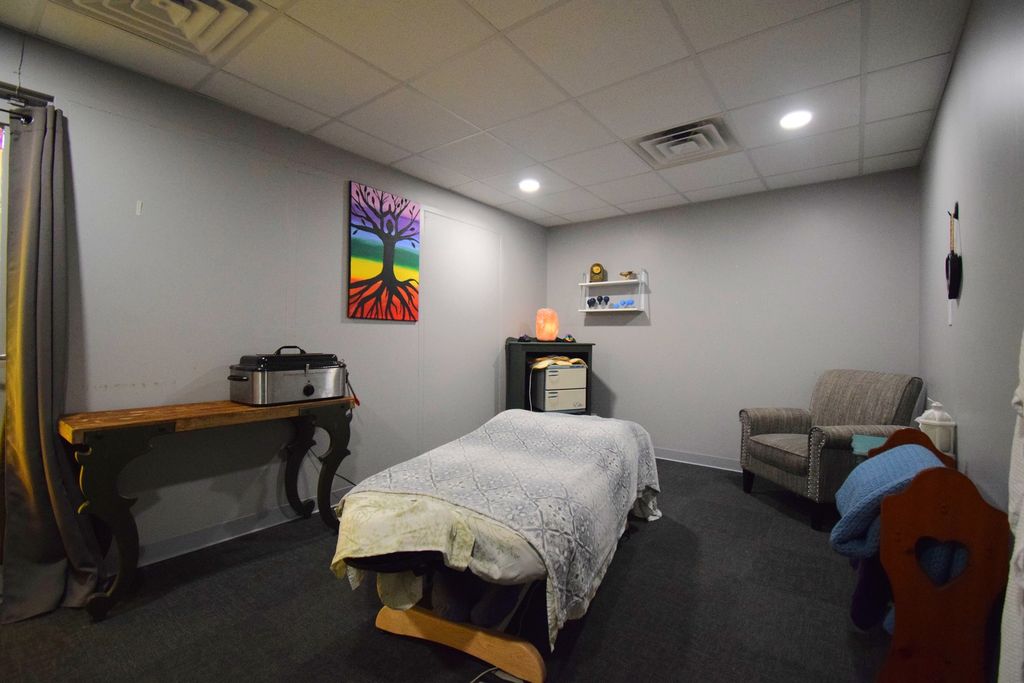 Image 46 of property listing at 1708 Jefferson Avenue, Mt Vernon, IL 62864