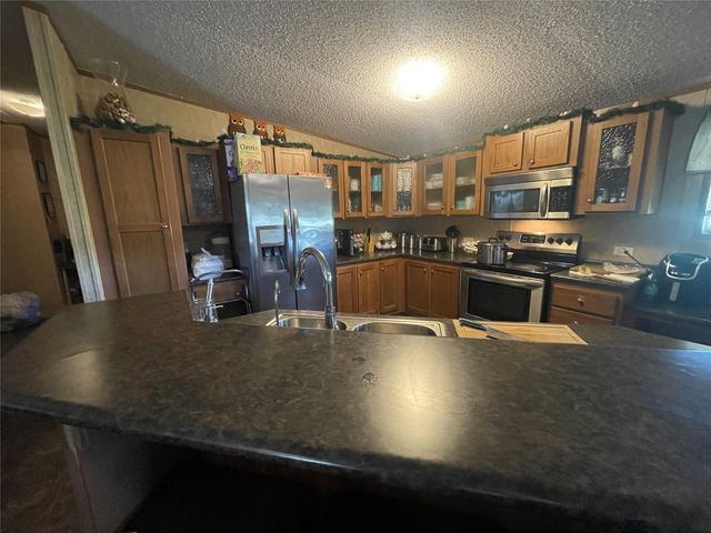 106 Brown Pelican DR, Del Valle, TX 78617
