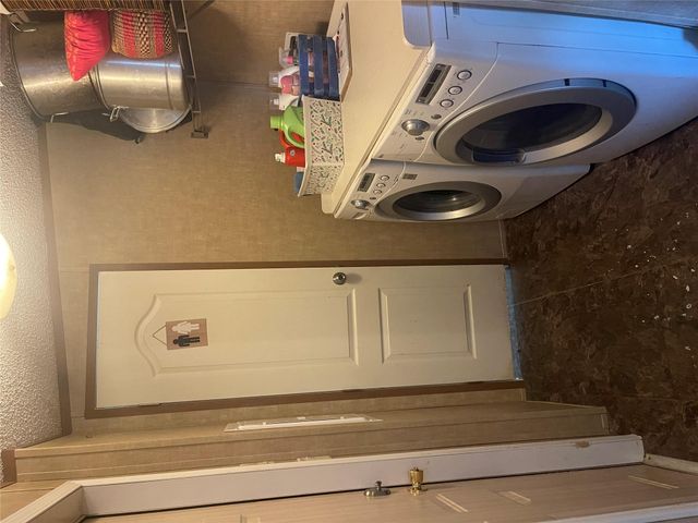 106 Brown Pelican DR, Del Valle, TX 78617