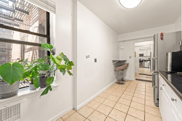 3720 87th St Apt 2G, New York City, NY 11372