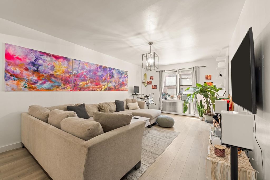 3720 87th St Apt 2G, New York City, NY 11372