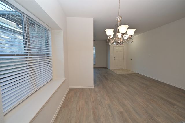 808 Bahar Court, Arlington, TX 76010