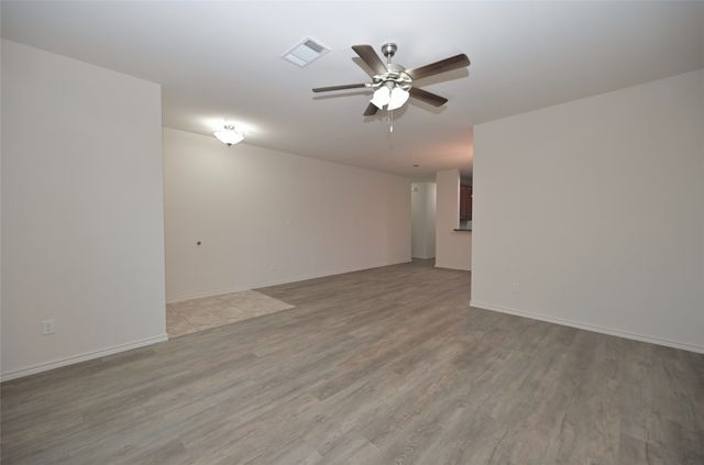 808 Bahar Court, Arlington, TX 76010