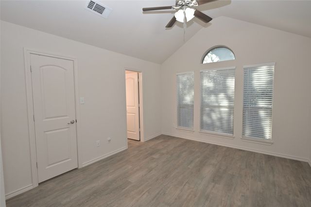 808 Bahar Court, Arlington, TX 76010