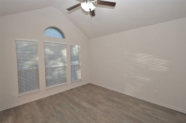 808 Bahar Court, Arlington, TX 76010