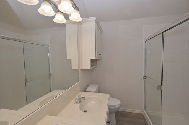 808 Bahar Court, Arlington, TX 76010