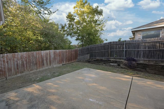 808 Bahar Court, Arlington, TX 76010