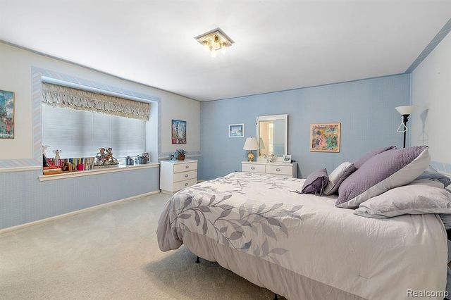 4670 Cove Road, West Bloomfield, MI 48323