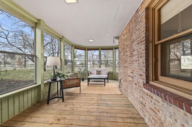 8027 W Woodland AVENUE, Wauwatosa, WI 53213