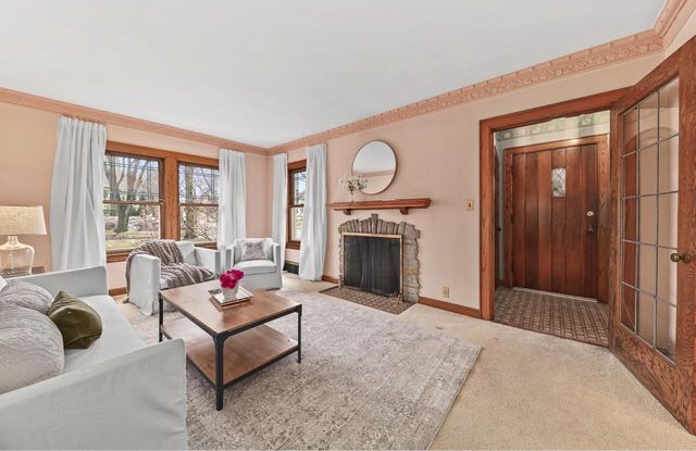 8027 W Woodland AVENUE, Wauwatosa, WI 53213