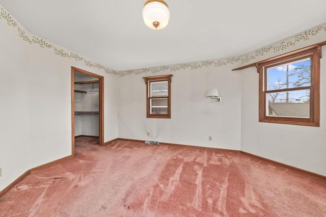 8027 W Woodland AVENUE, Wauwatosa, WI 53213