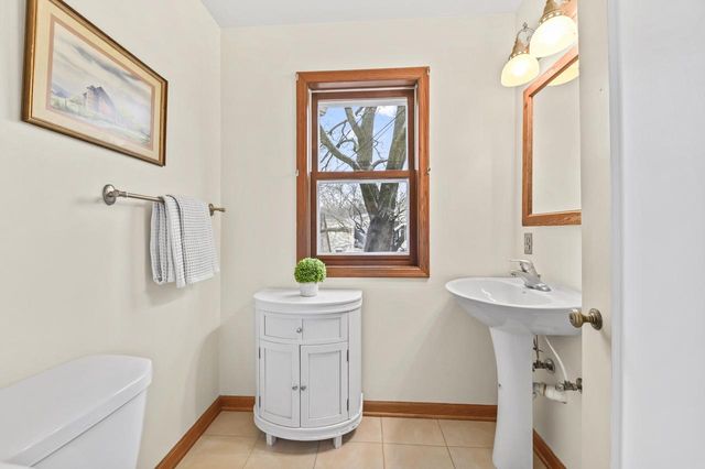 8027 W Woodland AVENUE, Wauwatosa, WI 53213