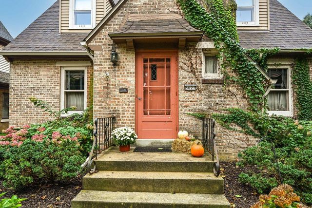 8027 W Woodland AVENUE, Wauwatosa, WI 53213