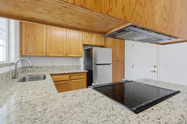 1410 Suellen Dr, Tracy, CA 95376