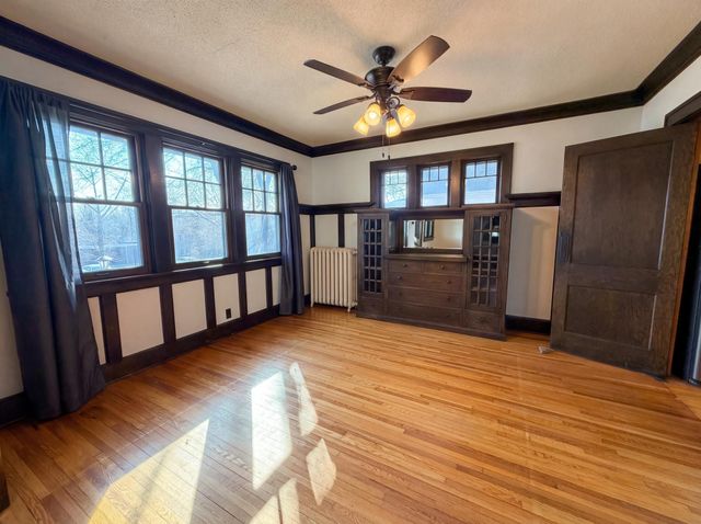 1495 Saint Clair Avenue, North Saint Paul, MN 55105