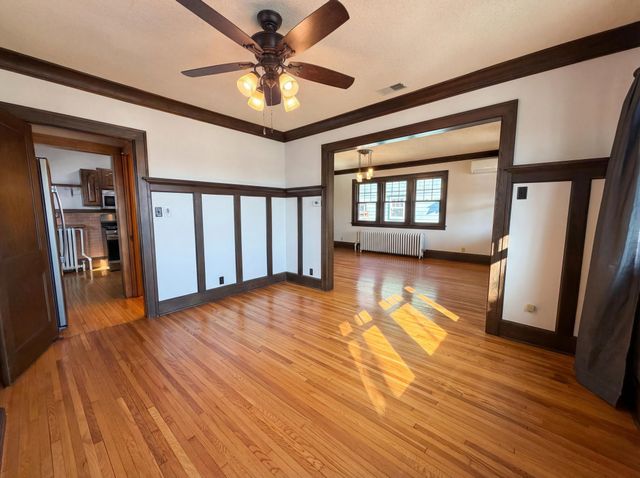 1495 Saint Clair Avenue, North Saint Paul, MN 55105