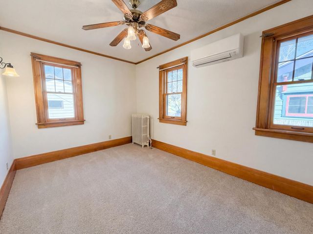 1495 Saint Clair Avenue, North Saint Paul, MN 55105