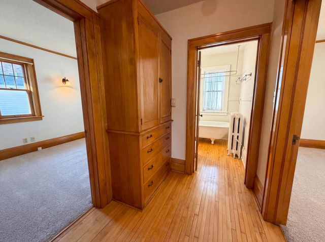 1495 Saint Clair Avenue, North Saint Paul, MN 55105