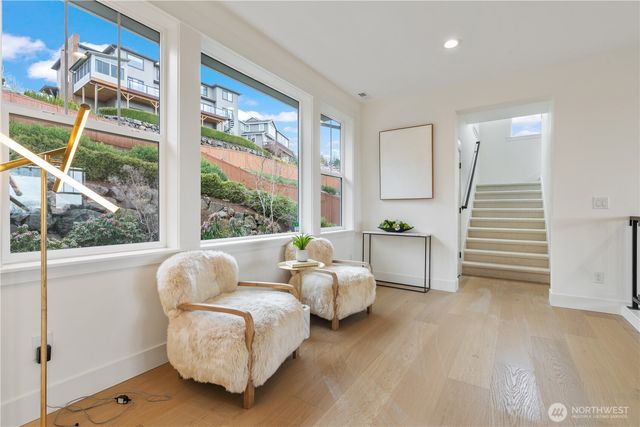 7188 169th Ave SE, Bellevue, WA 98006