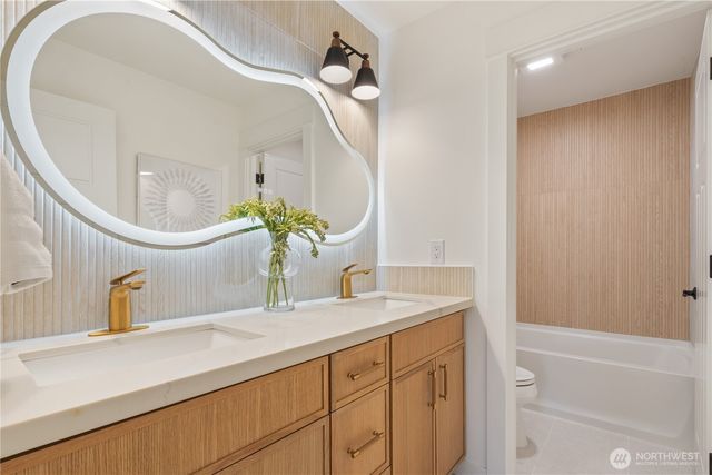 7188 169th Ave SE, Bellevue, WA 98006