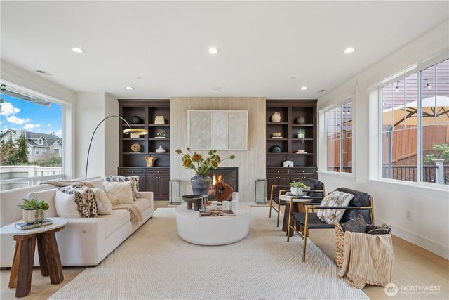 7188 169th Ave SE, Bellevue, WA 98006