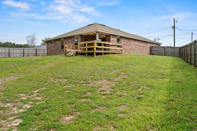 5818 Seven Ducks Lane, Crestview, FL 32539