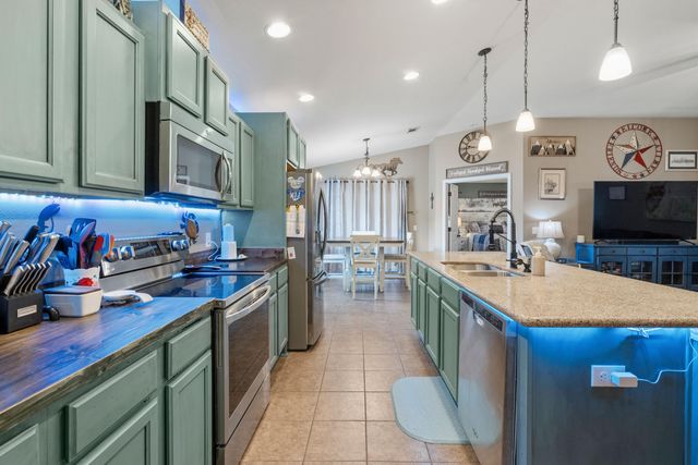 5818 Seven Ducks Lane, Crestview, FL 32539