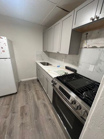 526 Western Ave 8, Lynn, MA 01904