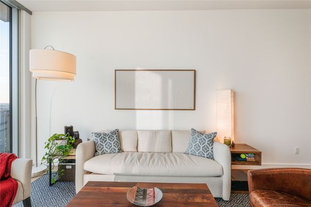 2900 McKinnon Street 1503, Dallas, TX 75201