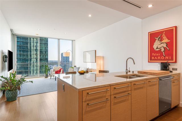 2900 McKinnon Street 1503, Dallas, TX 75201