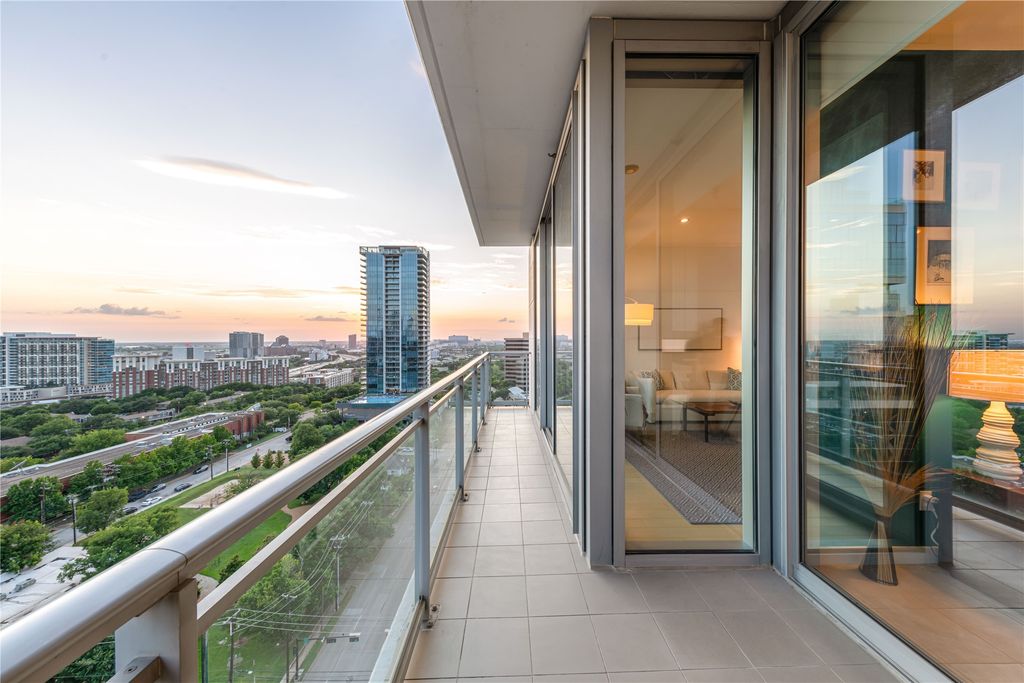 2900 McKinnon Street 1503, Dallas, TX 75201