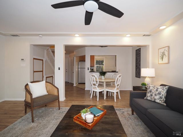 32 Lovejoy Way, Novato, CA 94949