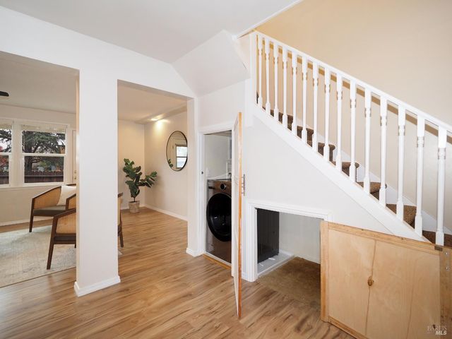 32 Lovejoy Way, Novato, CA 94949