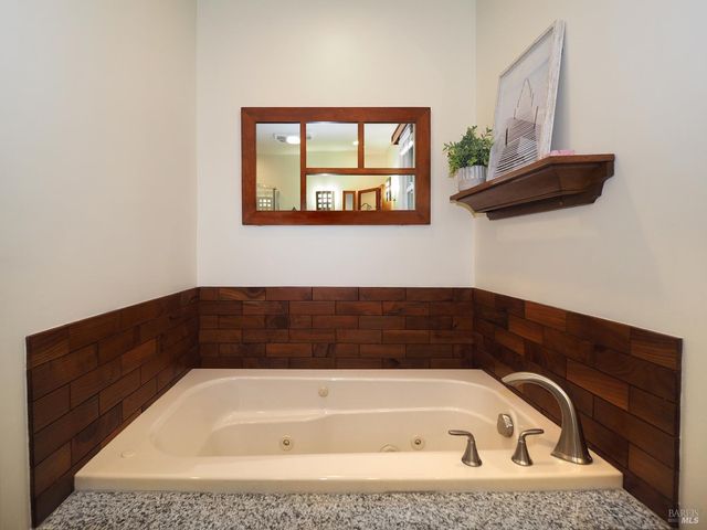 32 Lovejoy Way, Novato, CA 94949