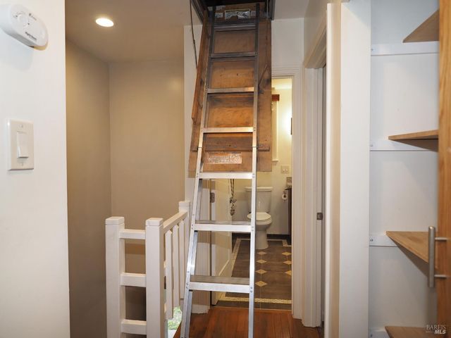 32 Lovejoy Way, Novato, CA 94949