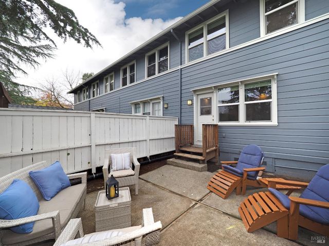 32 Lovejoy Way, Novato, CA 94949