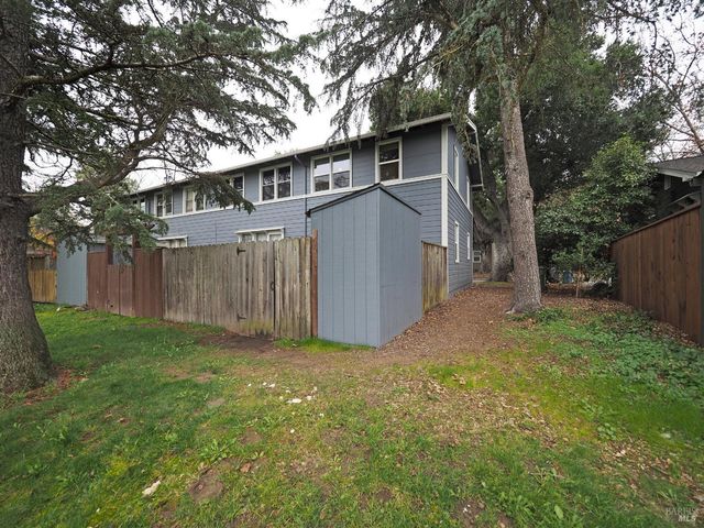 32 Lovejoy Way, Novato, CA 94949