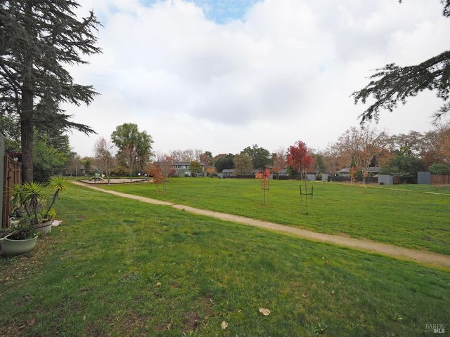 32 Lovejoy Way, Novato, CA 94949